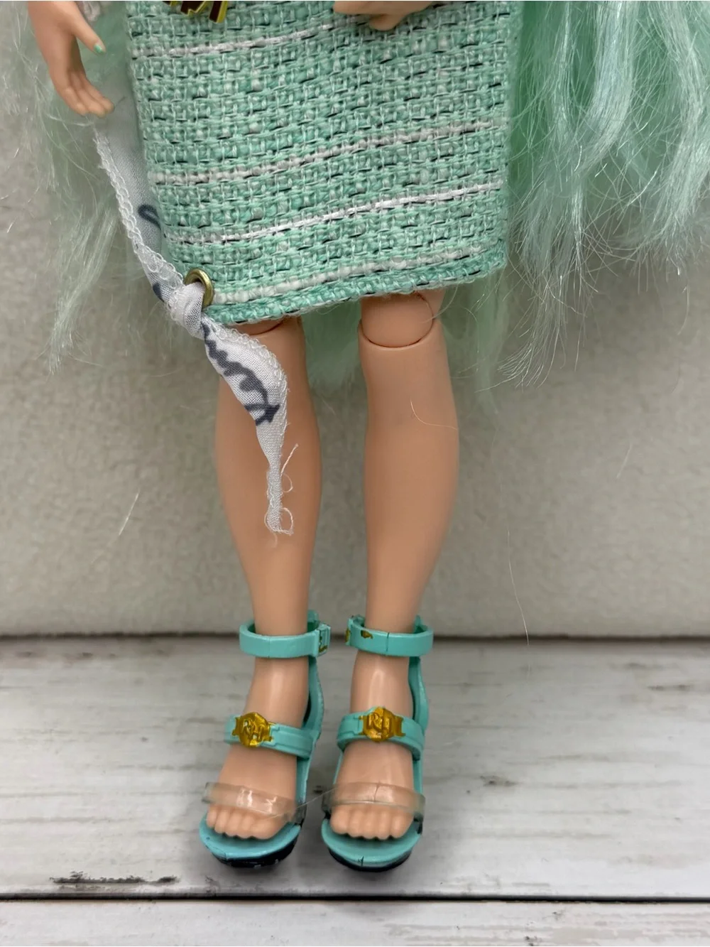 Rainbow High Series 3 Daphne Minton Fashion Doll & Outfits - Mint Green MGA